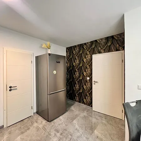 Apartamento Moderne Mit 2 Schlafzimmern & Hofparkplatz&garten Bohlen (Saxony)