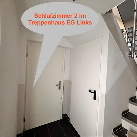 Apartment Moderne Mit 2 Schlafzimmern & Hofparkplatz&garten