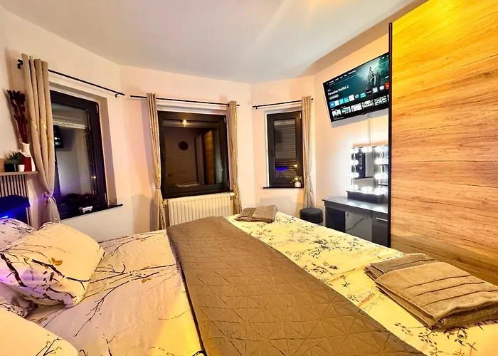 Apartment Moderne Mit 2 Schlafzimmern&hofparkplatz&garten Bohlen (Saxony)