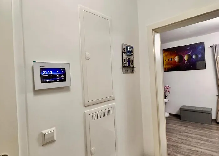 Moderne Mit 2 Schlafzimmern&hofparkplatz&garten Apartment *