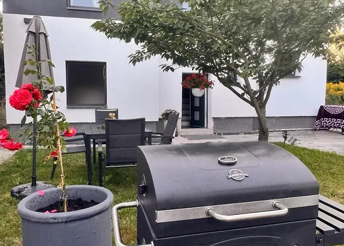 Moderne Mit 2 Schlafzimmern&hofparkplatz&garten *